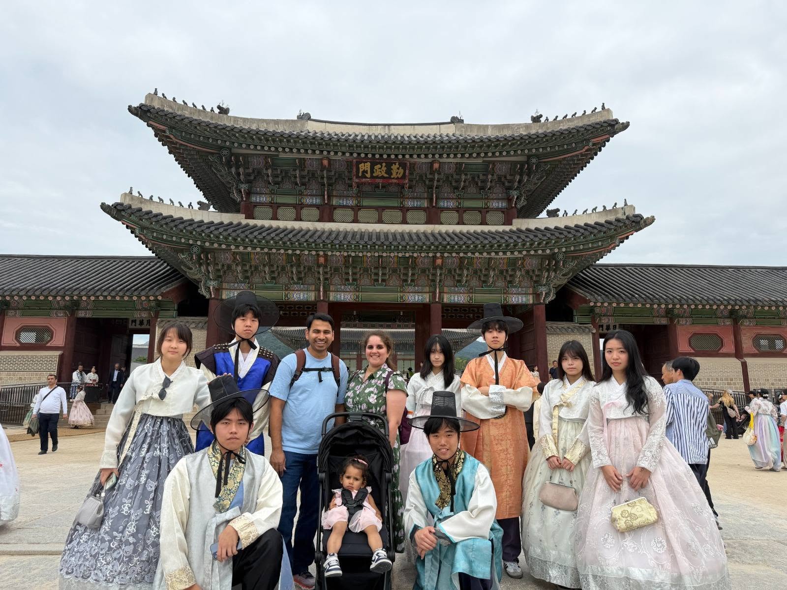 本校學生回訪韓國，與 G-School 學生就香港及首爾文化進行專題研究及交流，並透過網絡平台分享成果