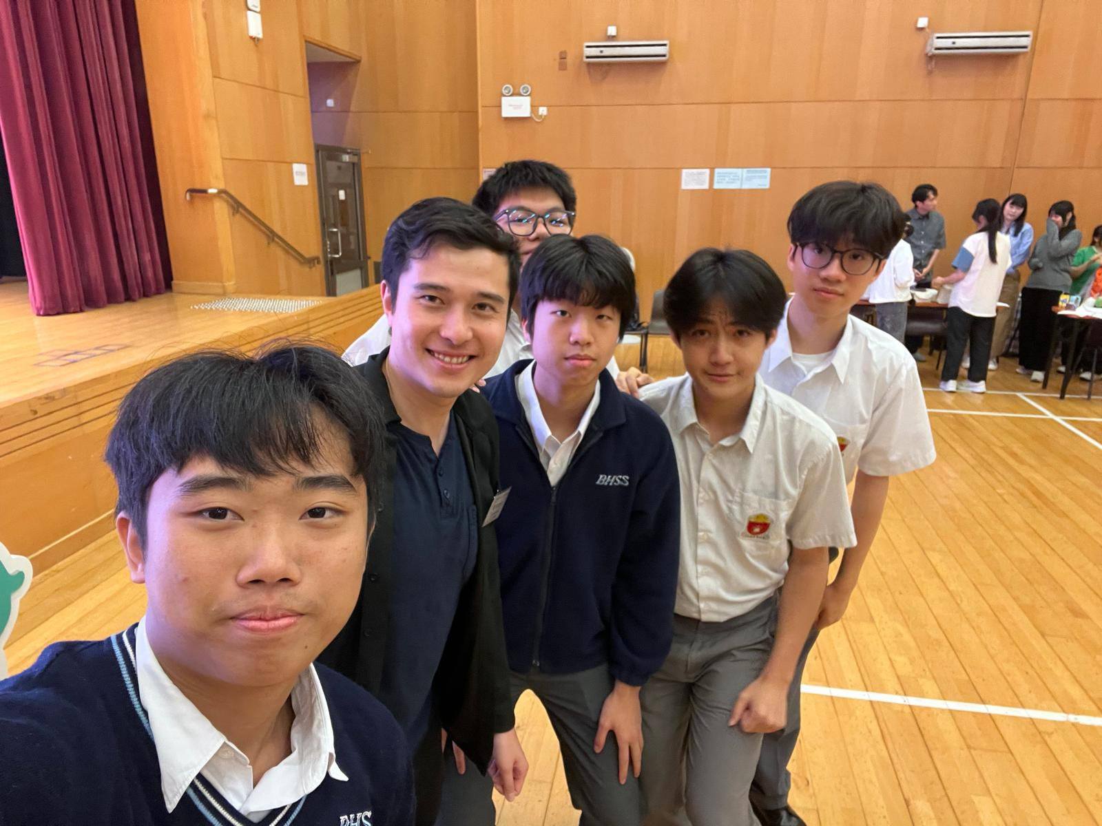 本校學生參加由觀塘民政處及觀塘區青年網絡「樂觀派」舉辦的「樂頌心靈」青年交流會暨頌缽體驗活動 - 圖片 3