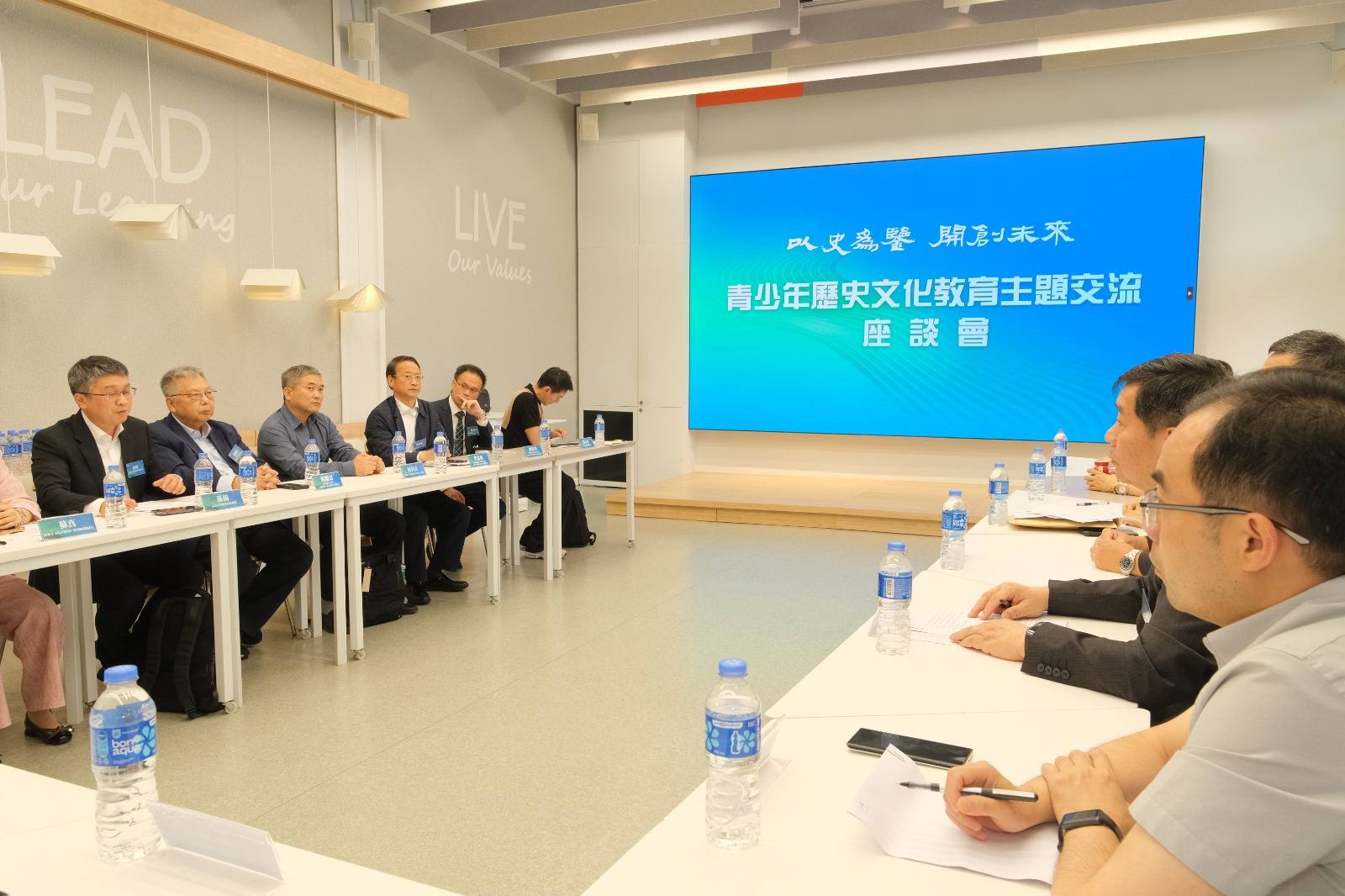 2026《以史為鑒開創未來——〈南京條約〉史實展》巡展早前於觀塘區各校廣泛開展，旨在深化青少年對國家歷史的認知 - 圖片 2