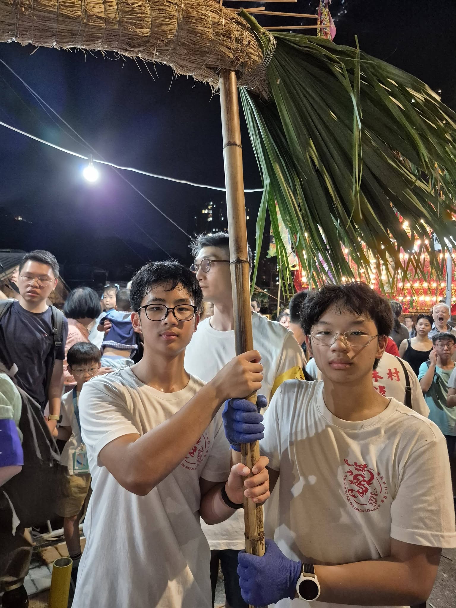 中秋佳節，本校四位中三同學參與非物質文化遺產之一的中秋舞火龍 - 圖片 4